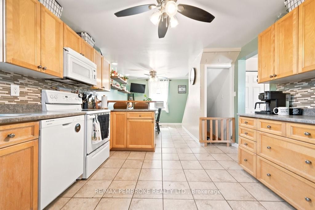 617 Third Avenue S • Laurentian Valley, ON photo 11