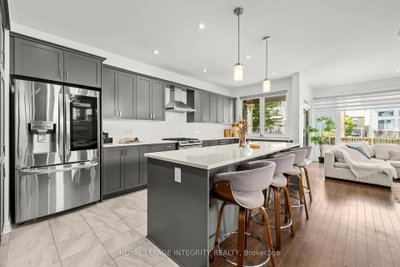 90 Palfrey Way • Ottawa, ON photo 3