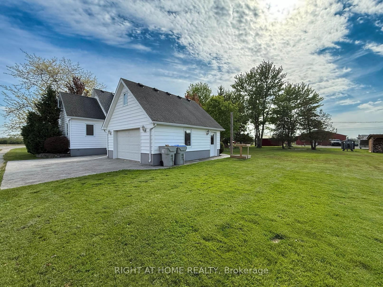 8192 Petrolia Line • Brooke-Alvinston, ON photo 32
