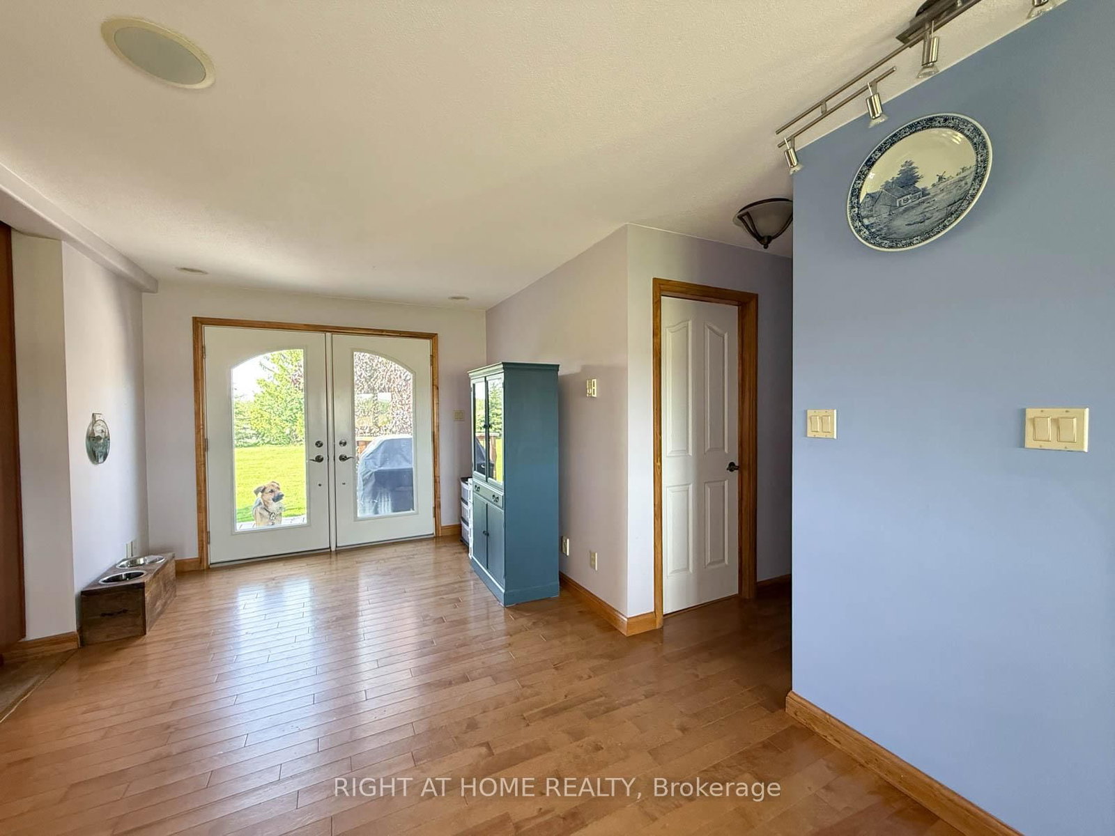 8192 Petrolia Line • Brooke-Alvinston, ON photo 9