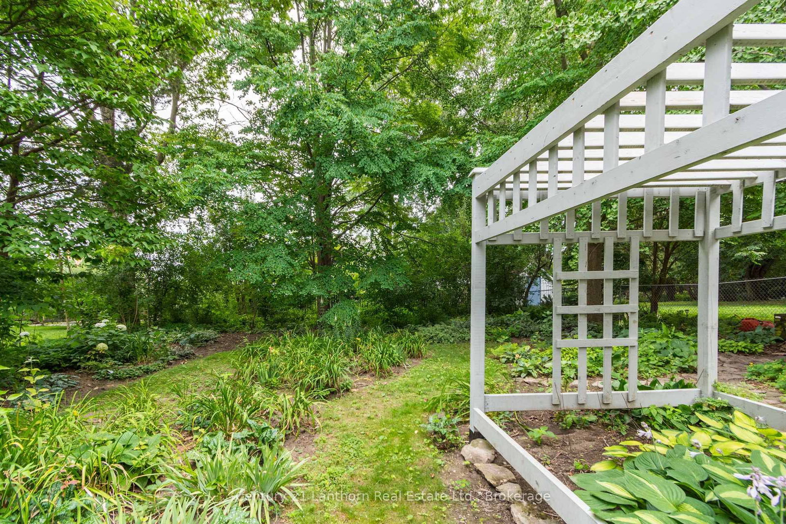 149 Dufferin Avenue • Belleville, ON photo 20
