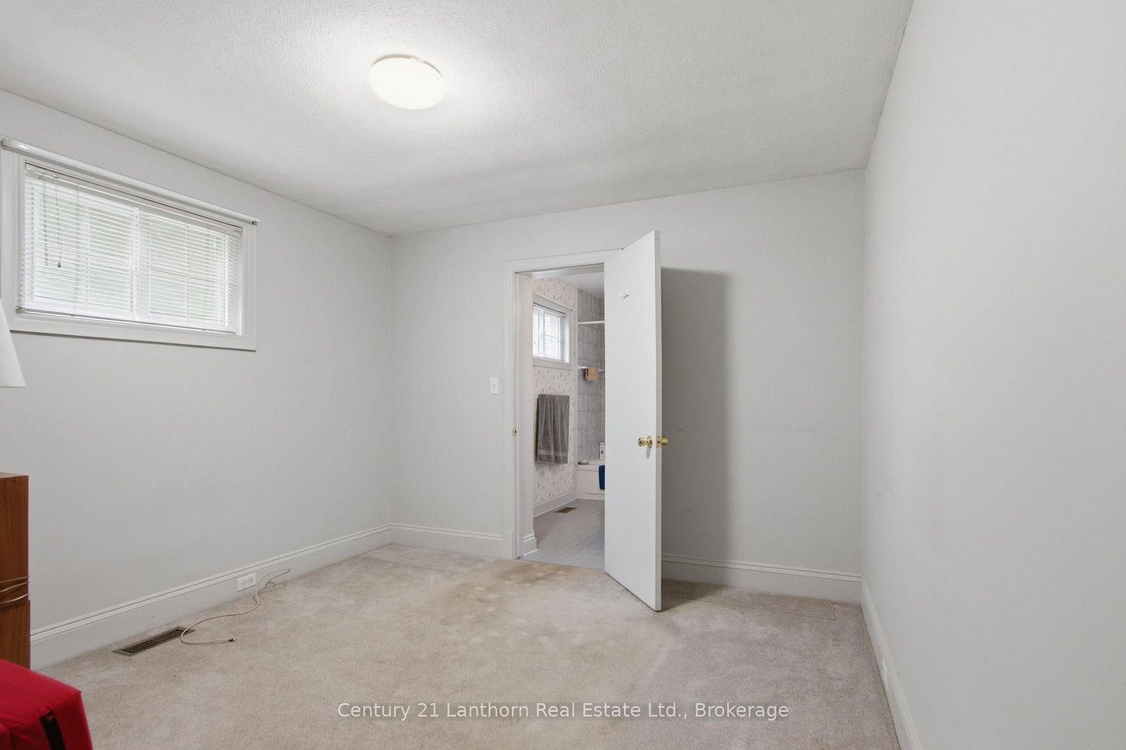 149 Dufferin Avenue • Belleville, ON photo 8