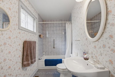 149 Dufferin Avenue • Belleville, ON photo 9