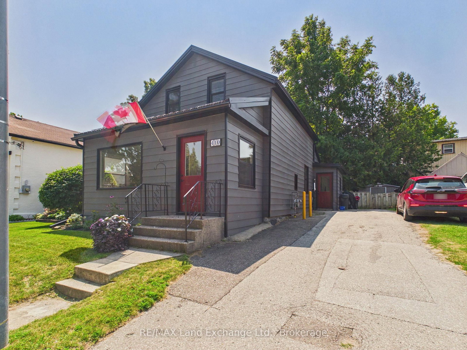 410 RUSSELL Street • Kincardine, ON photo 15