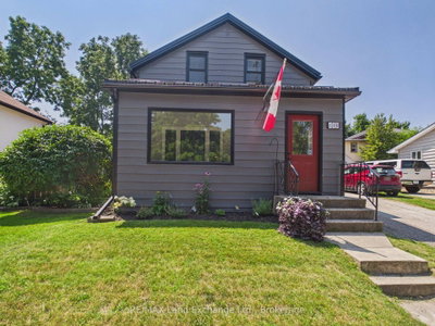410 RUSSELL Street • Kincardine, ON photo 2