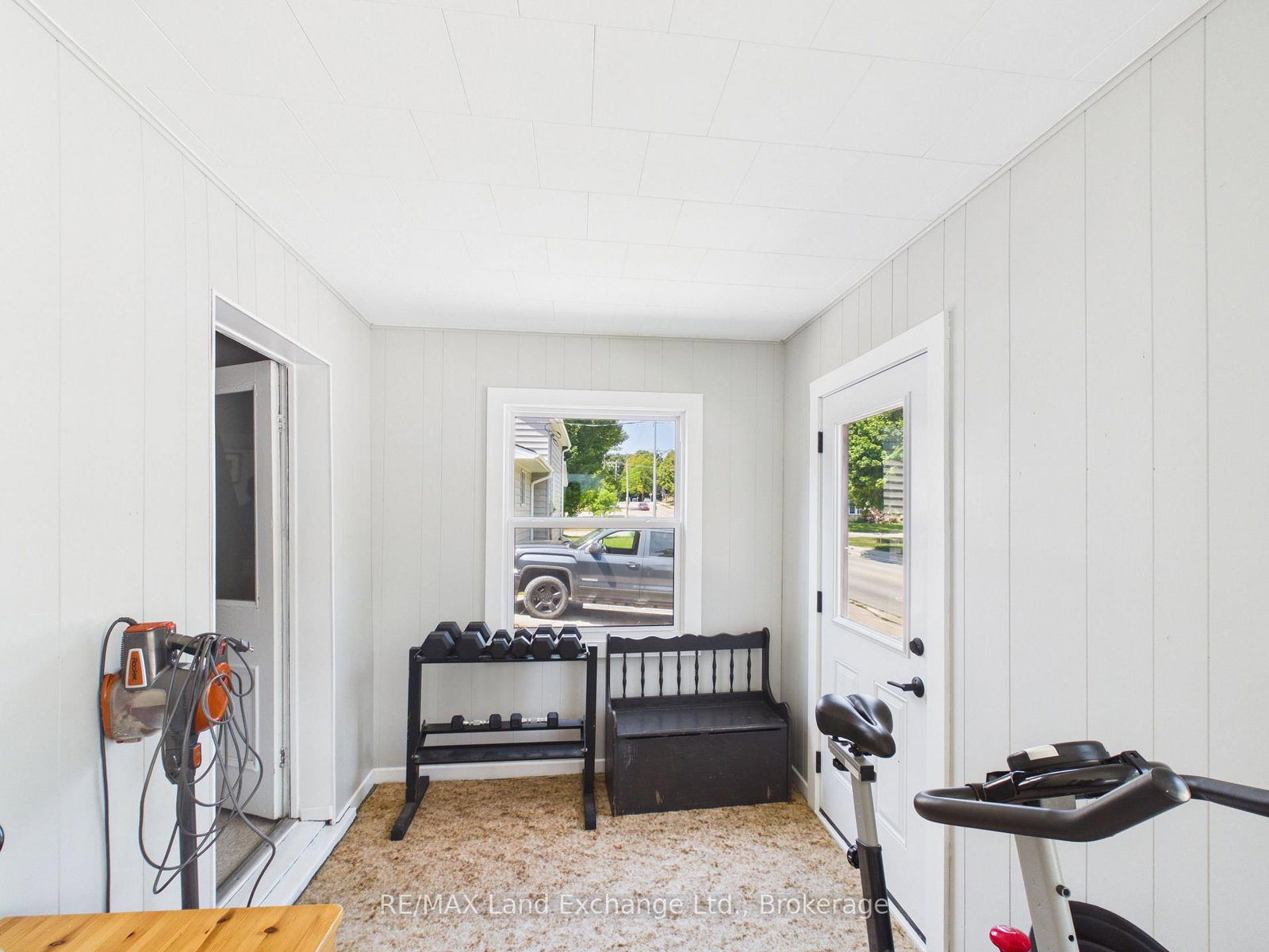 410 RUSSELL Street • Kincardine, ON photo 9