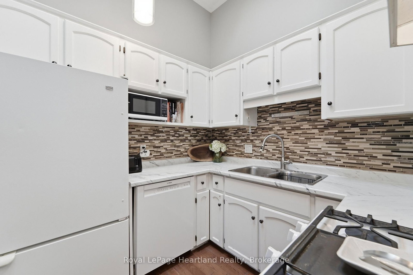 54 Coleman Street • Huron East, ON photo 11