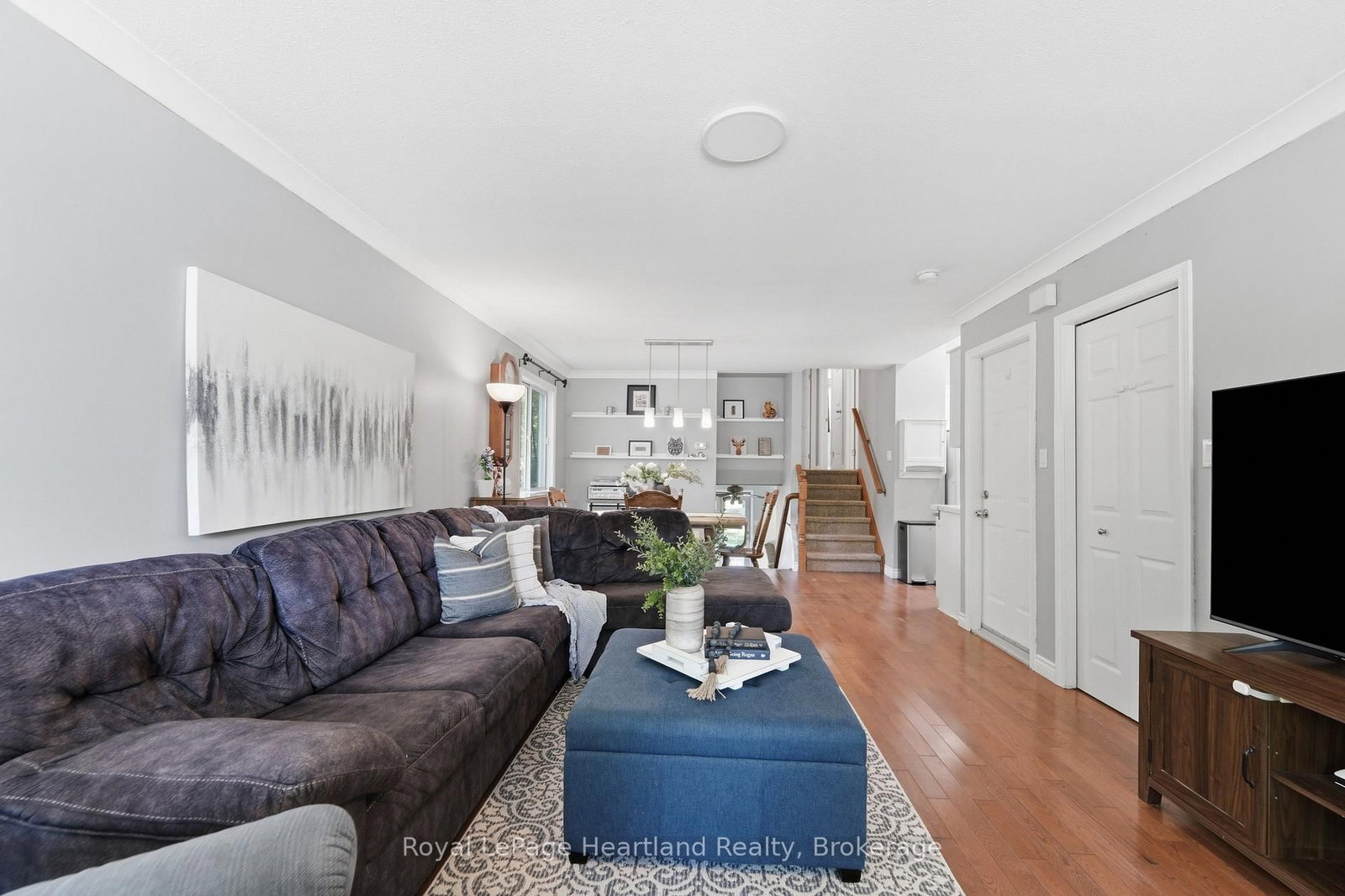 54 Coleman Street • Huron East, ON photo 6