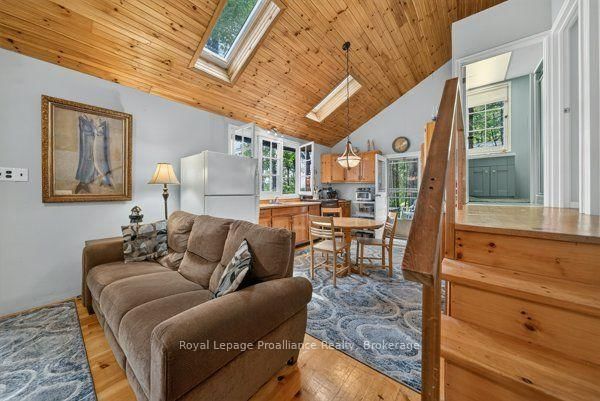 406 Mazinaw Lake WAO • Brighton, ON photo 10