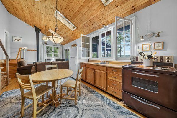 406 Mazinaw Lake WAO • Brighton, ON photo 16