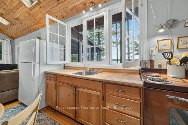 406 Mazinaw Lake WAO • Brighton, ON photo 18