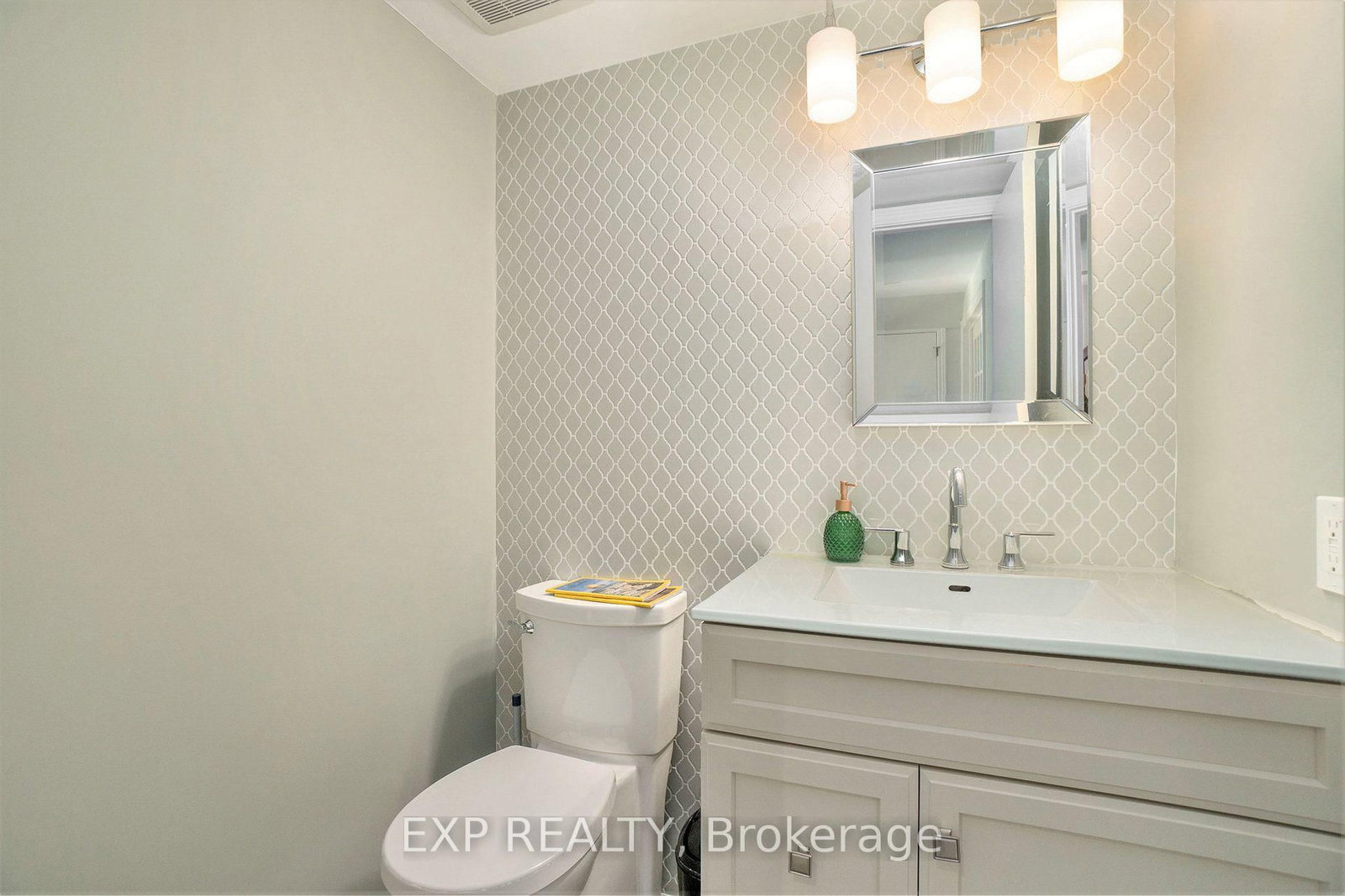6667 Bilberry Drive • Ottawa, ON photo 13