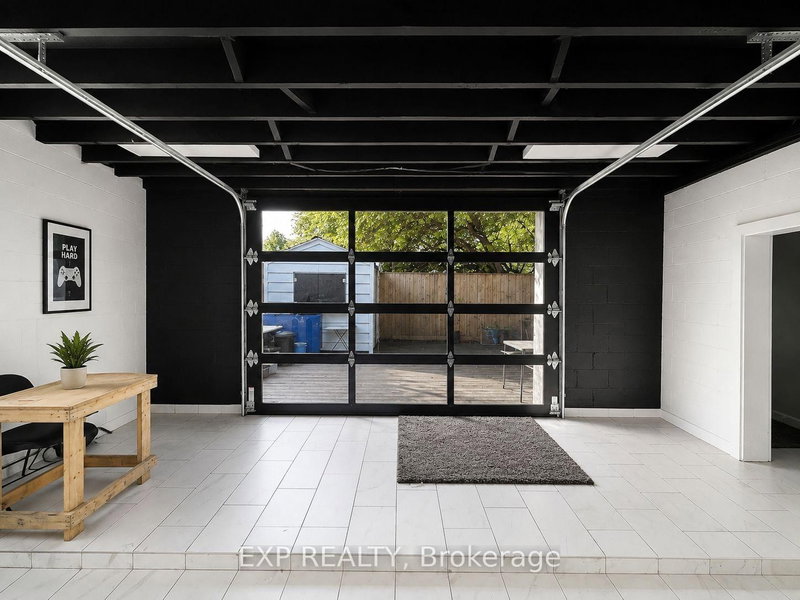 313 Horton St photo 4