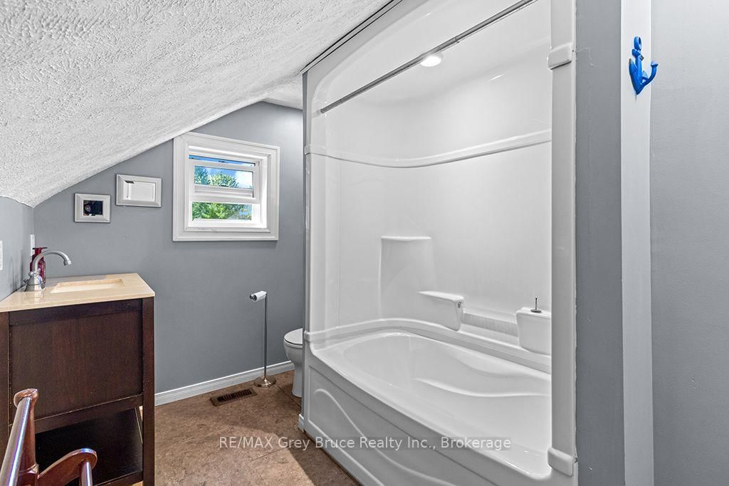 441 Frank Street • South Bruce Peninsula, ON photo 15