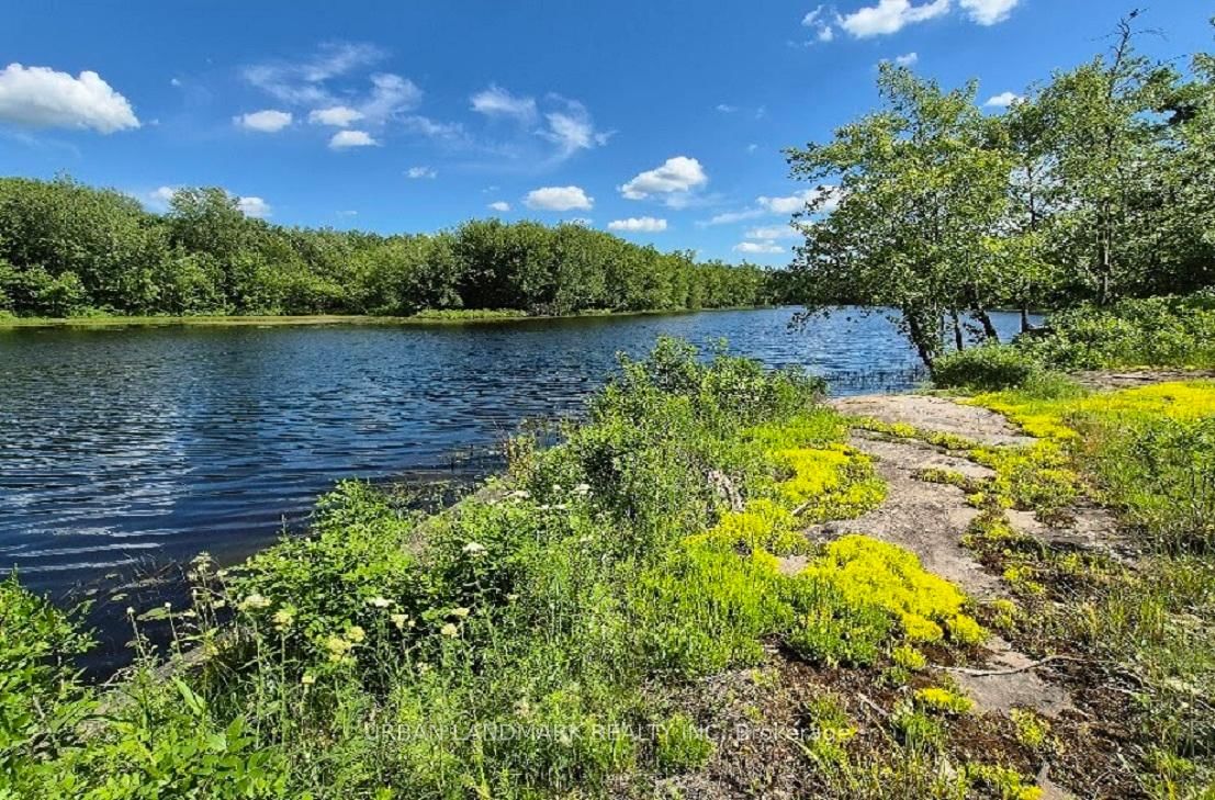 36 Tweedsmuir Crescent • Tweed, ON photo 2