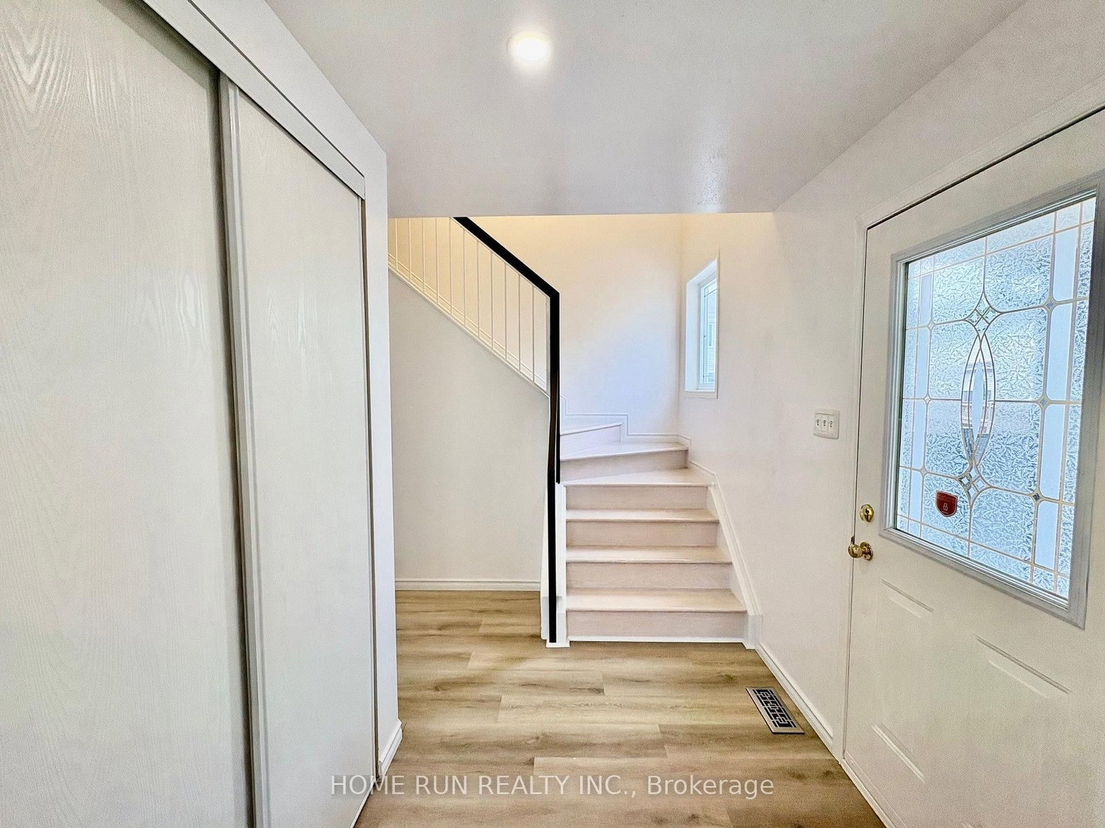 52 Collington Street, Ottawa 4