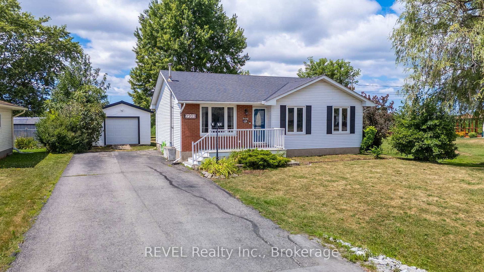 2203 STEVENSVILLE Road • Fort Erie, ON photo 1