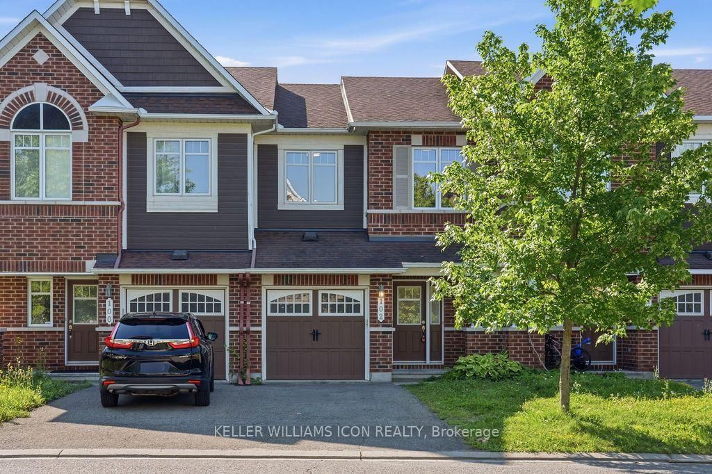 102 Garrity Crescent • Ottawa, ON photo 1