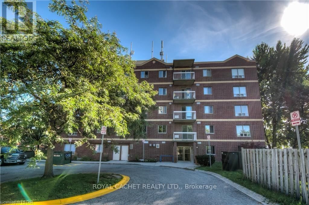 405 - 626 FIRST Street