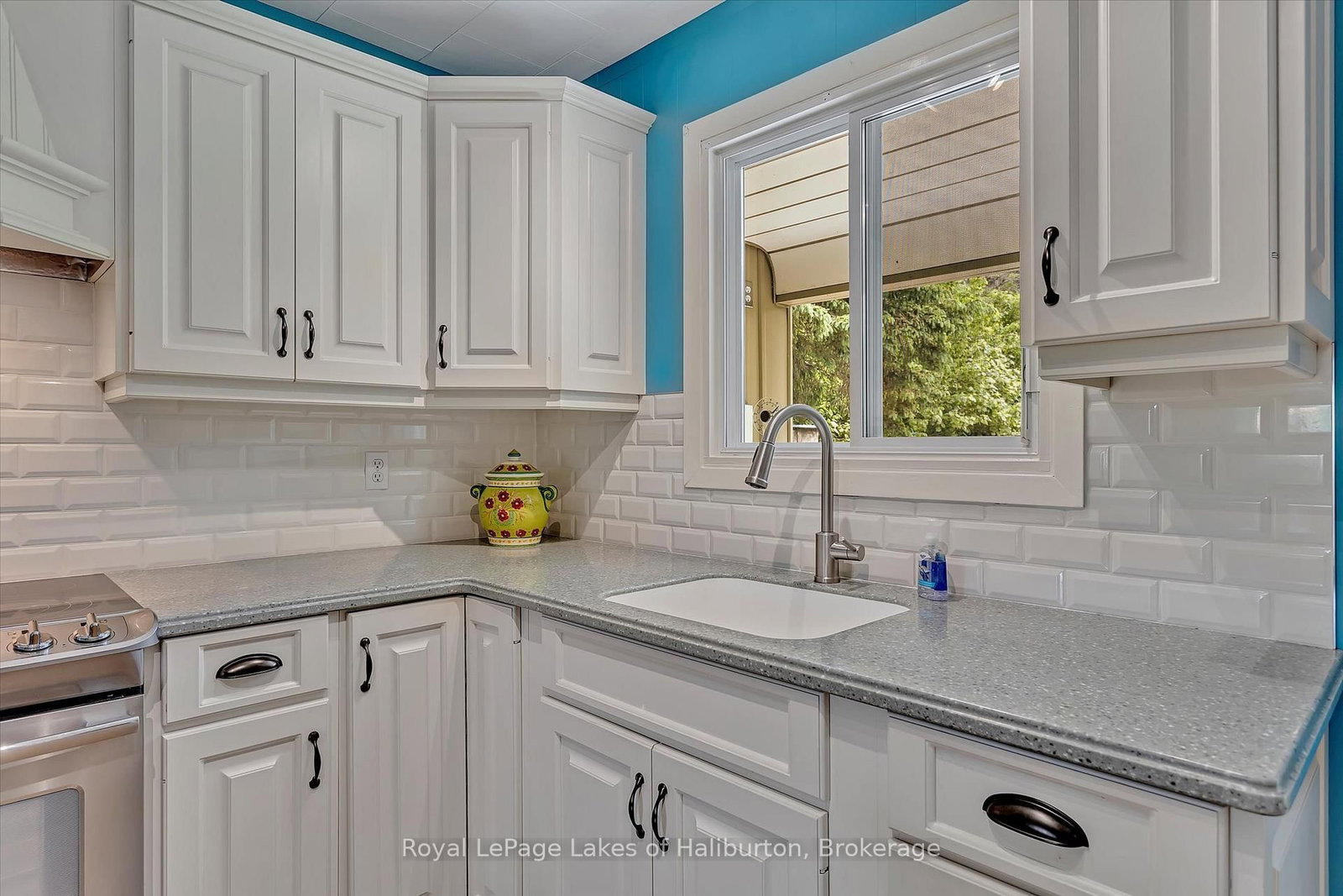 1093 Lamar Drive • Algonquin Highlands, ON photo 9