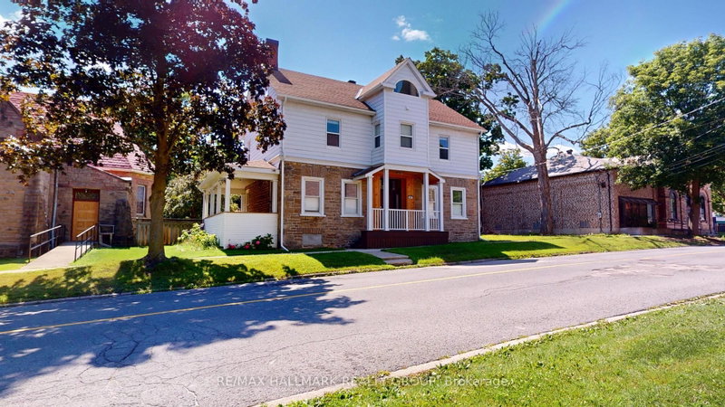 461 Centre Street N N