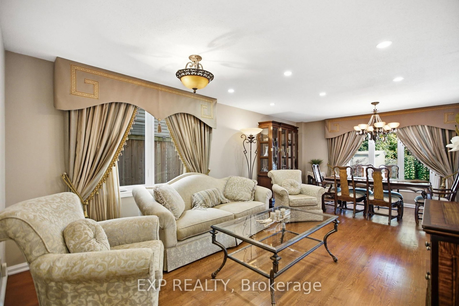 42 Valley Ridge Street • Ottawa, ON photo 10