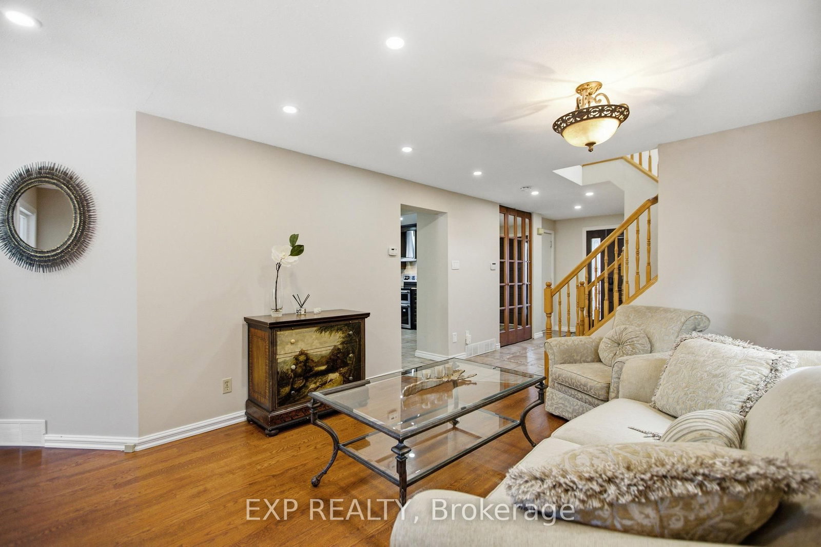 42 Valley Ridge Street • Ottawa, ON photo 11