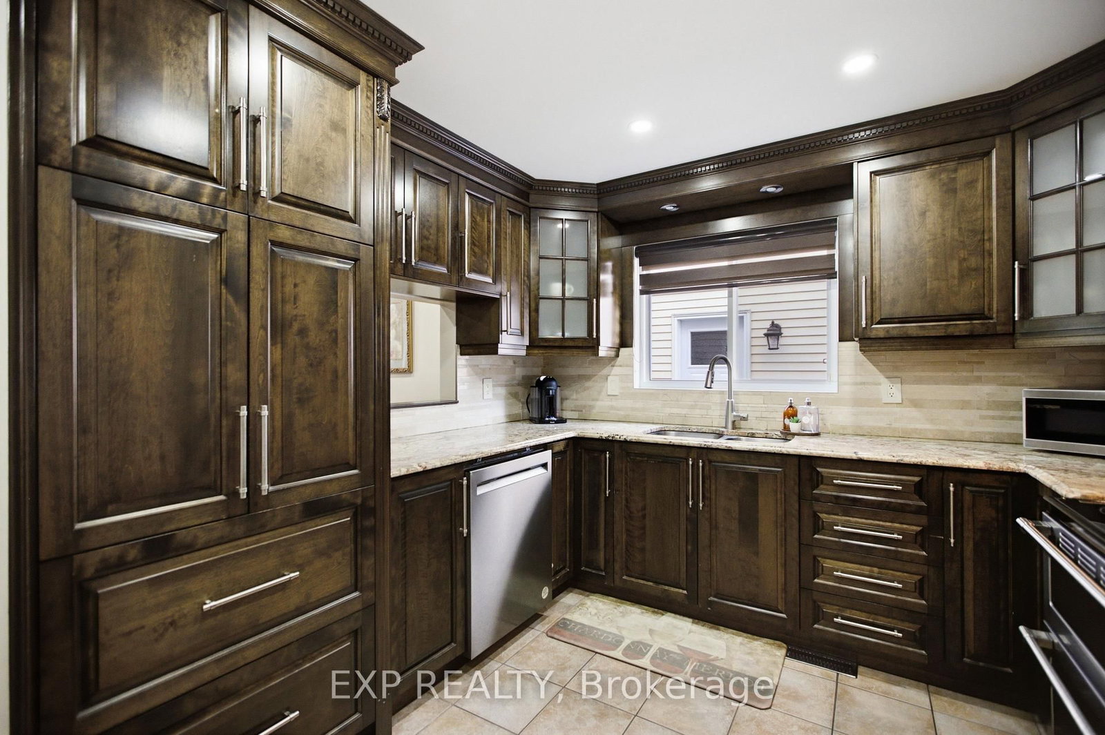 42 Valley Ridge Street • Ottawa, ON photo 17