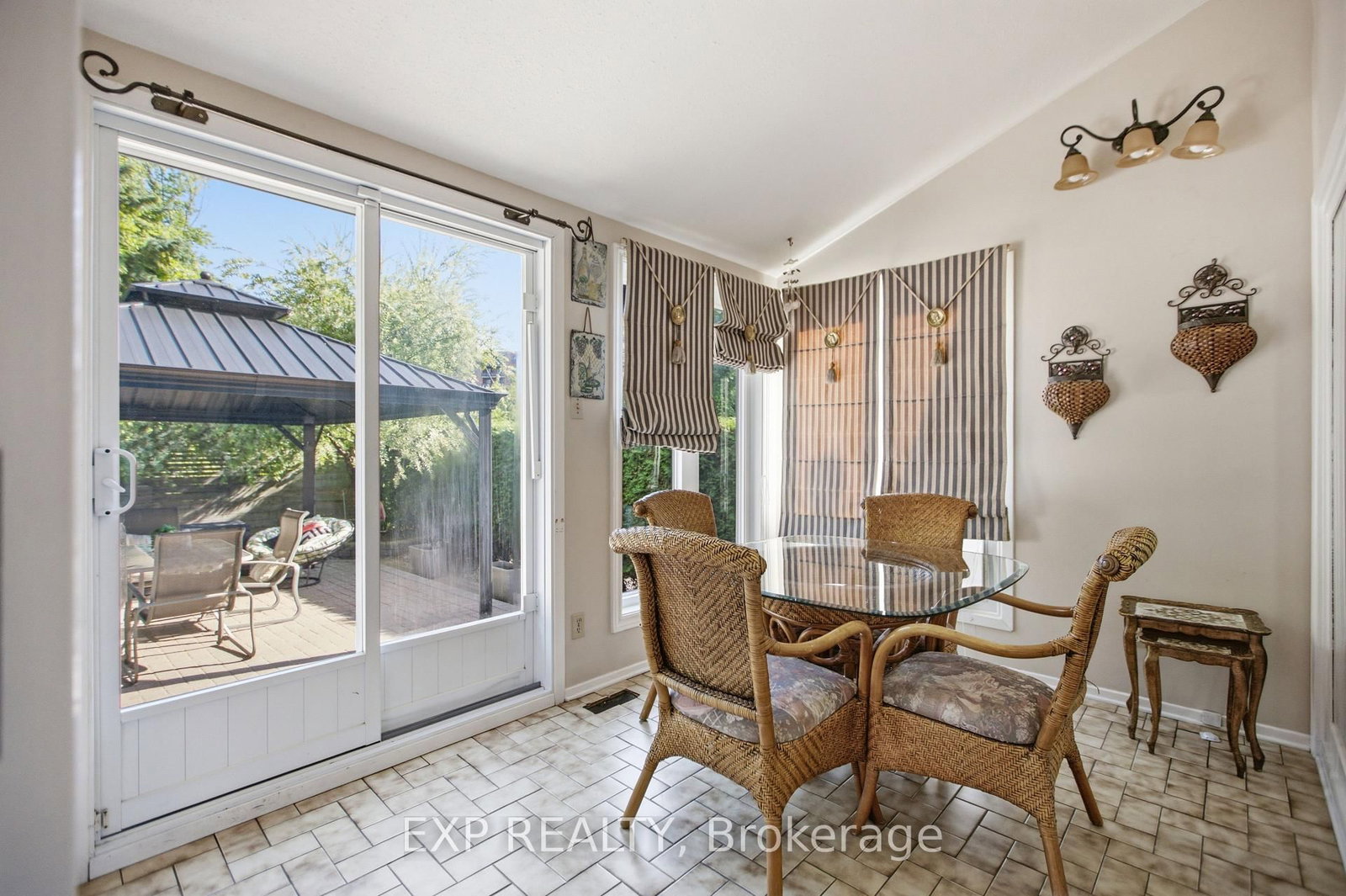 42 Valley Ridge Street • Ottawa, ON photo 19