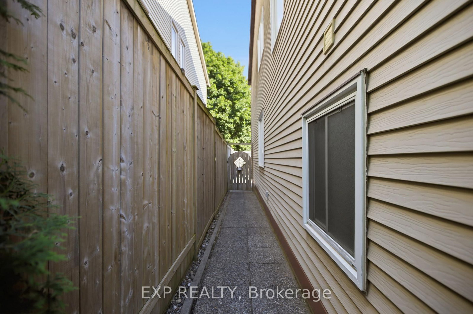 42 Valley Ridge Street • Ottawa, ON photo 39