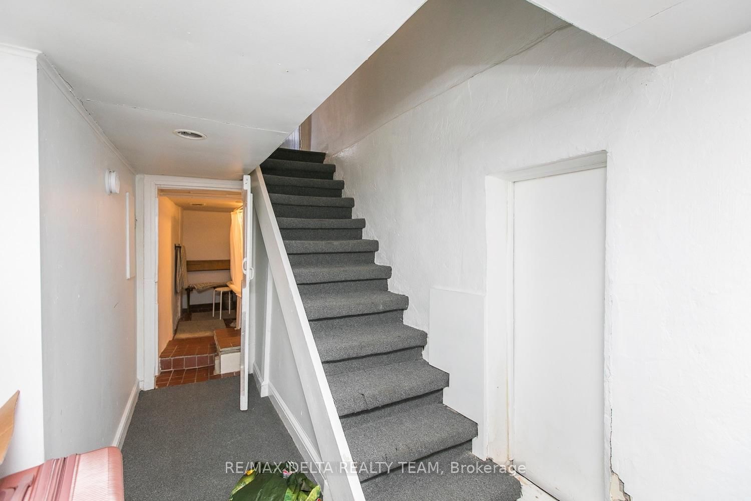27 Perkins St, Ottawa, view 9