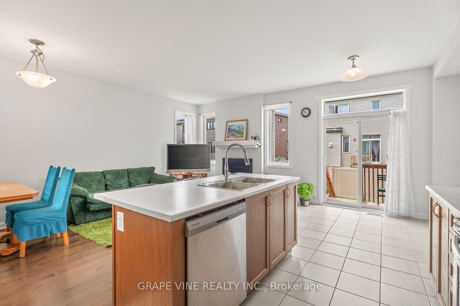 533 Winterset Road • Kanata, ON photo 14