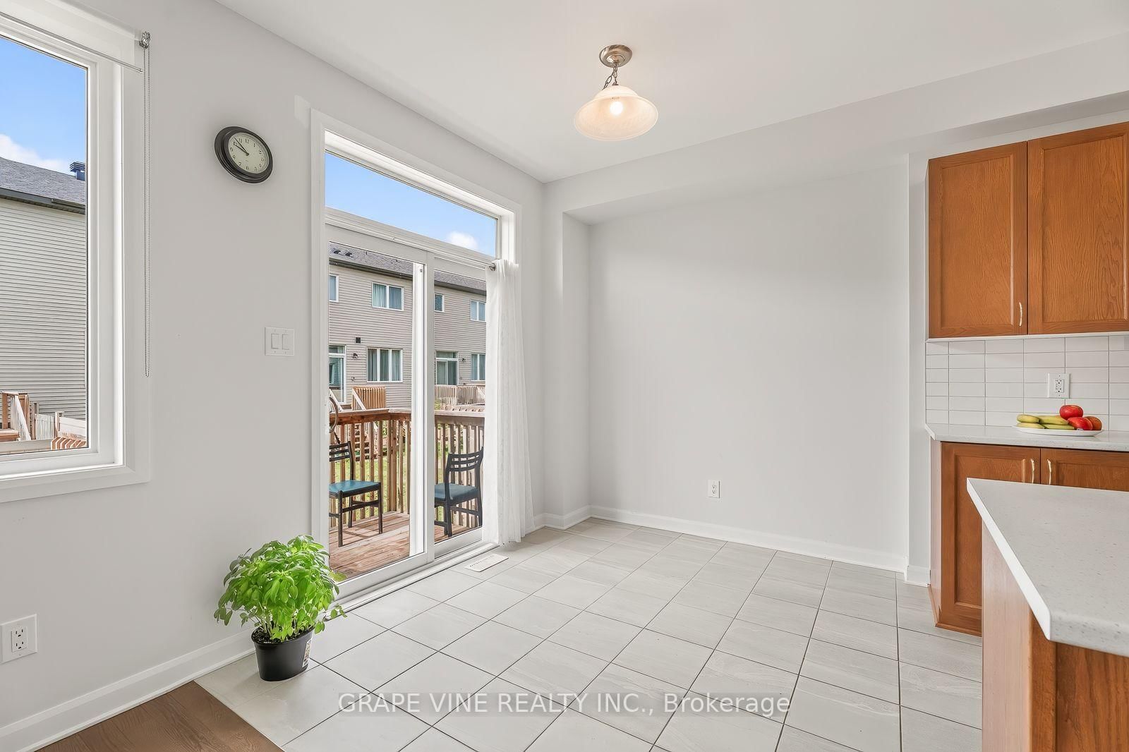 533 Winterset Road • Kanata, ON photo 15