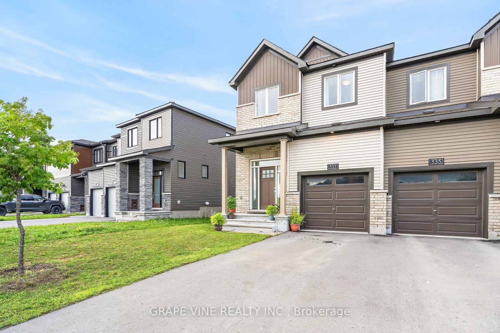 533 Winterset Road • Kanata, ON photo 2