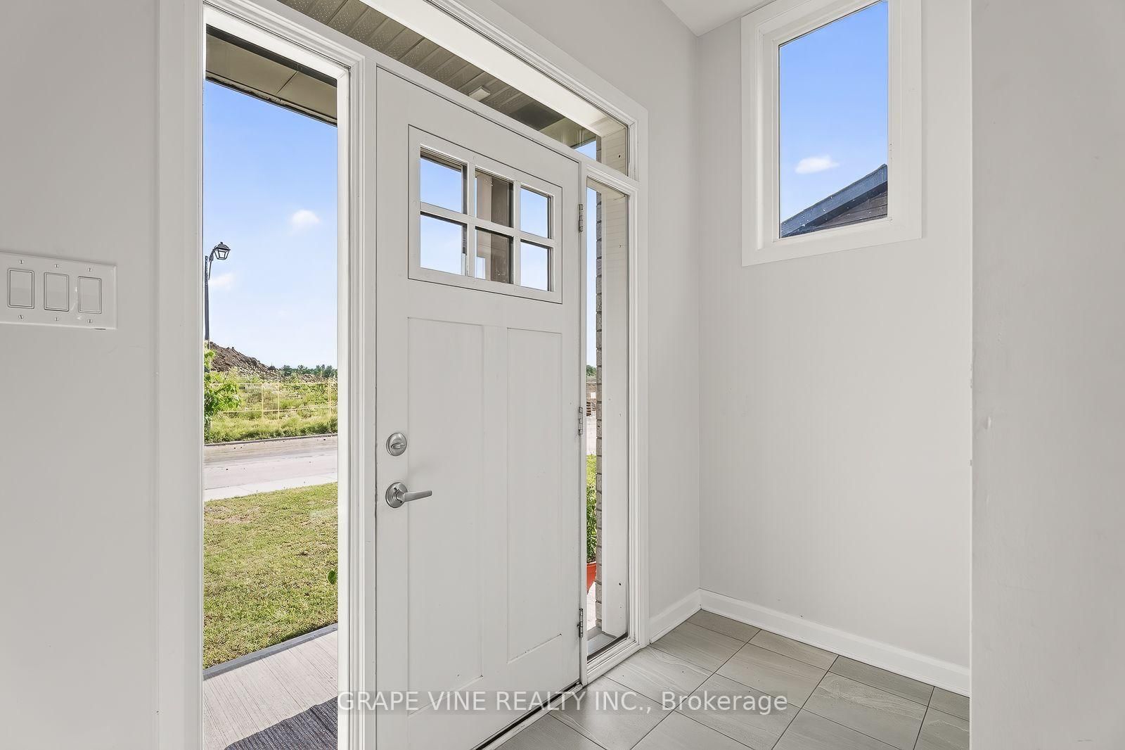 533 Winterset Road • Kanata, ON photo 5