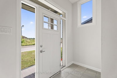 533 Winterset Road • Kanata, ON photo 5