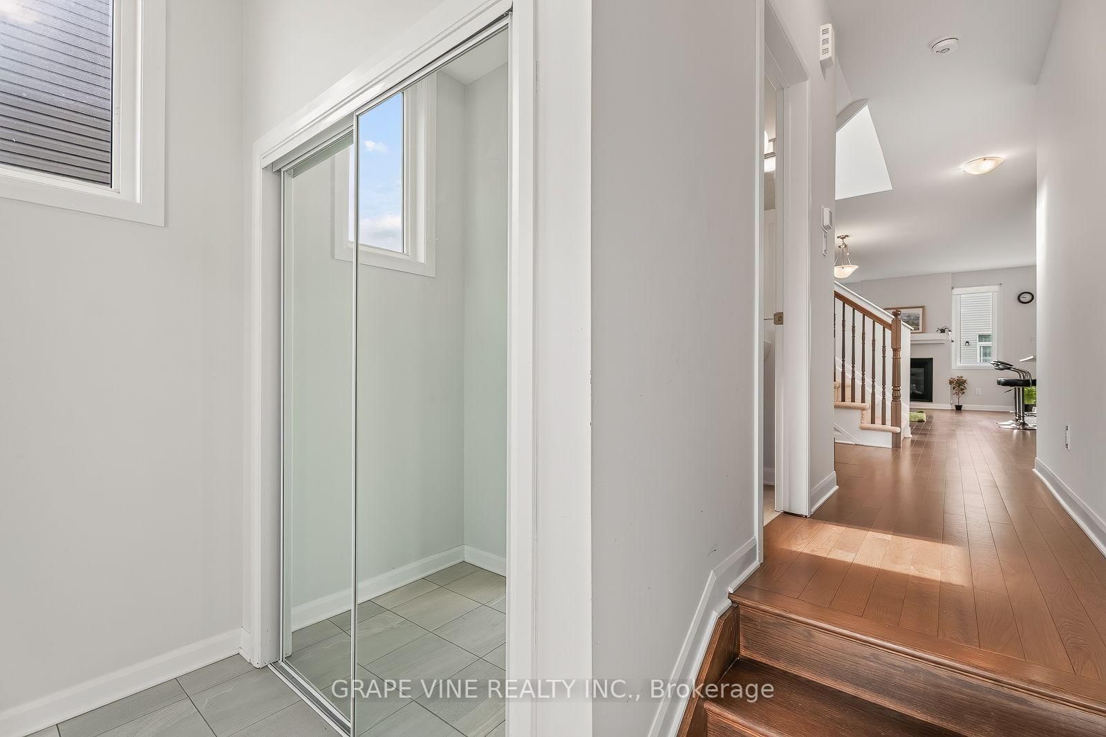 533 Winterset Road • Kanata, ON photo 6