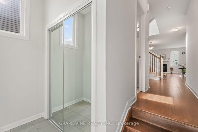 533 Winterset Road • Kanata, ON photo 6