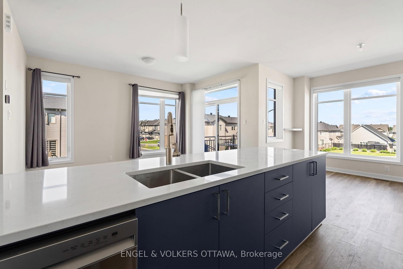631 Corporal Private • Ottawa, ON photo 16