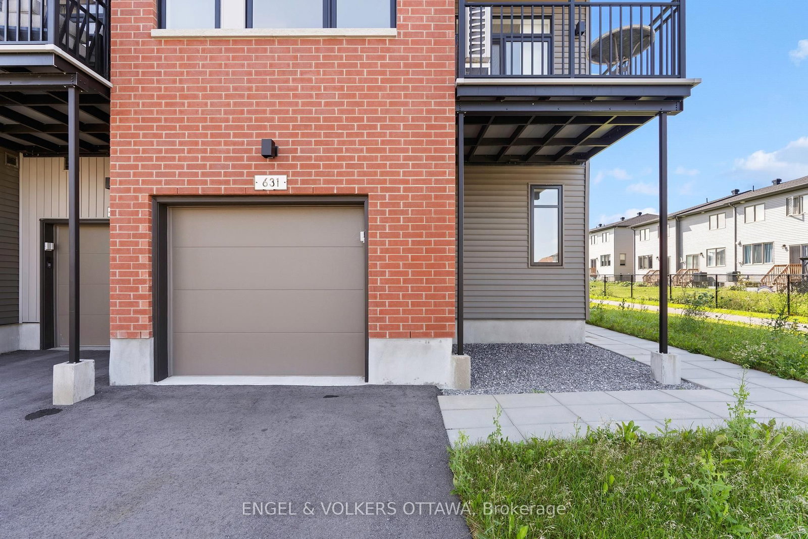 631 Corporal Private • Ottawa, ON photo 30