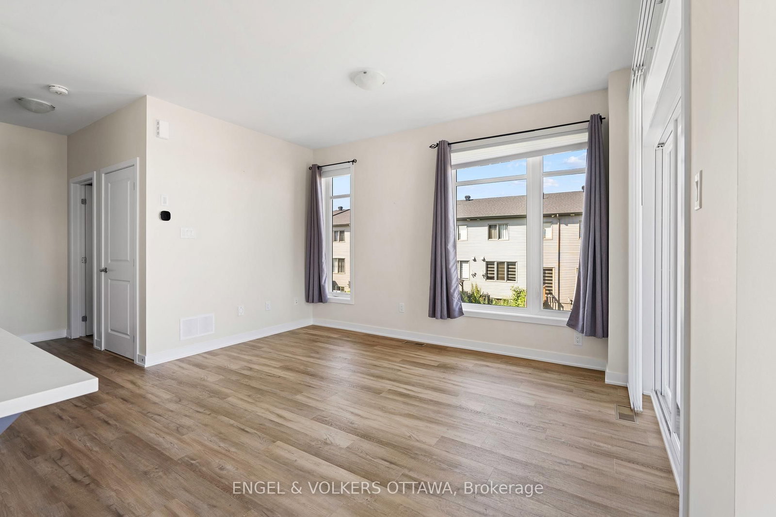 631 Corporal Private • Ottawa, ON photo 9