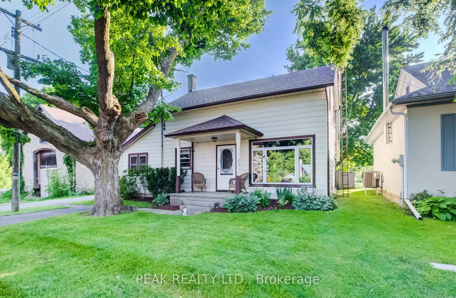 Detached House sold at 5199 Wilmot-Easthope Road, Wilmot, Ontario, N0B 2T0 - MLS: X13631742