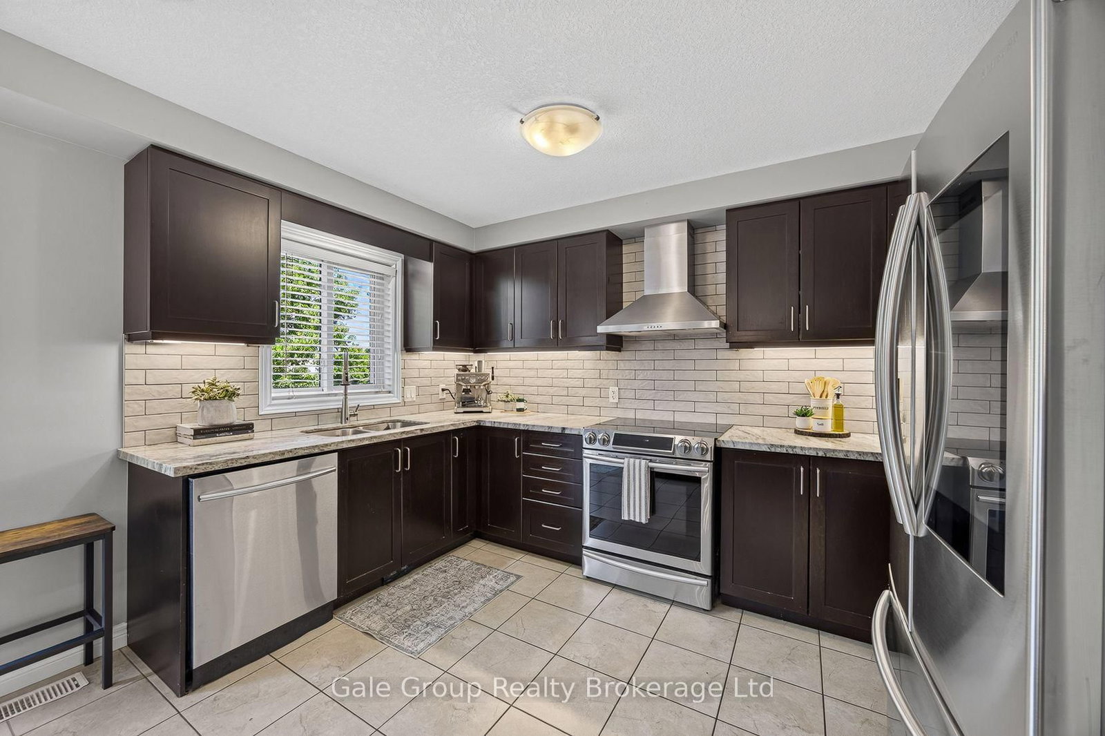 205 Munnoch Boulevard • Woodstock, ON photo 15