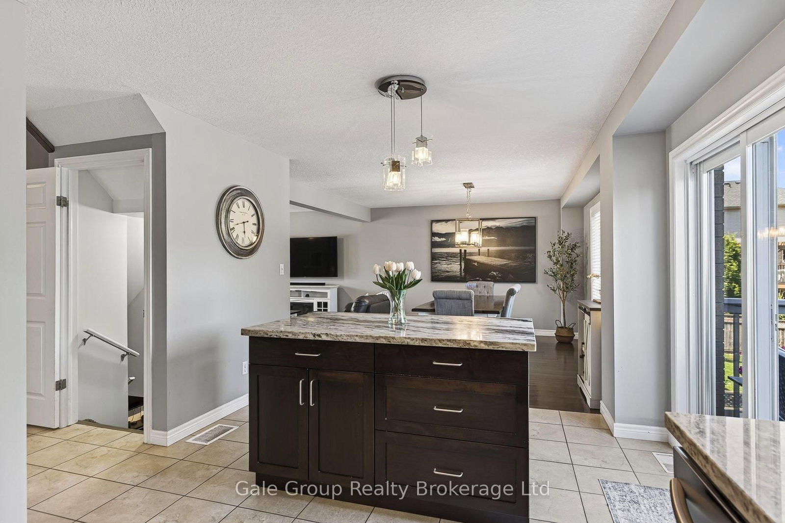 205 Munnoch Boulevard • Woodstock, ON photo 16
