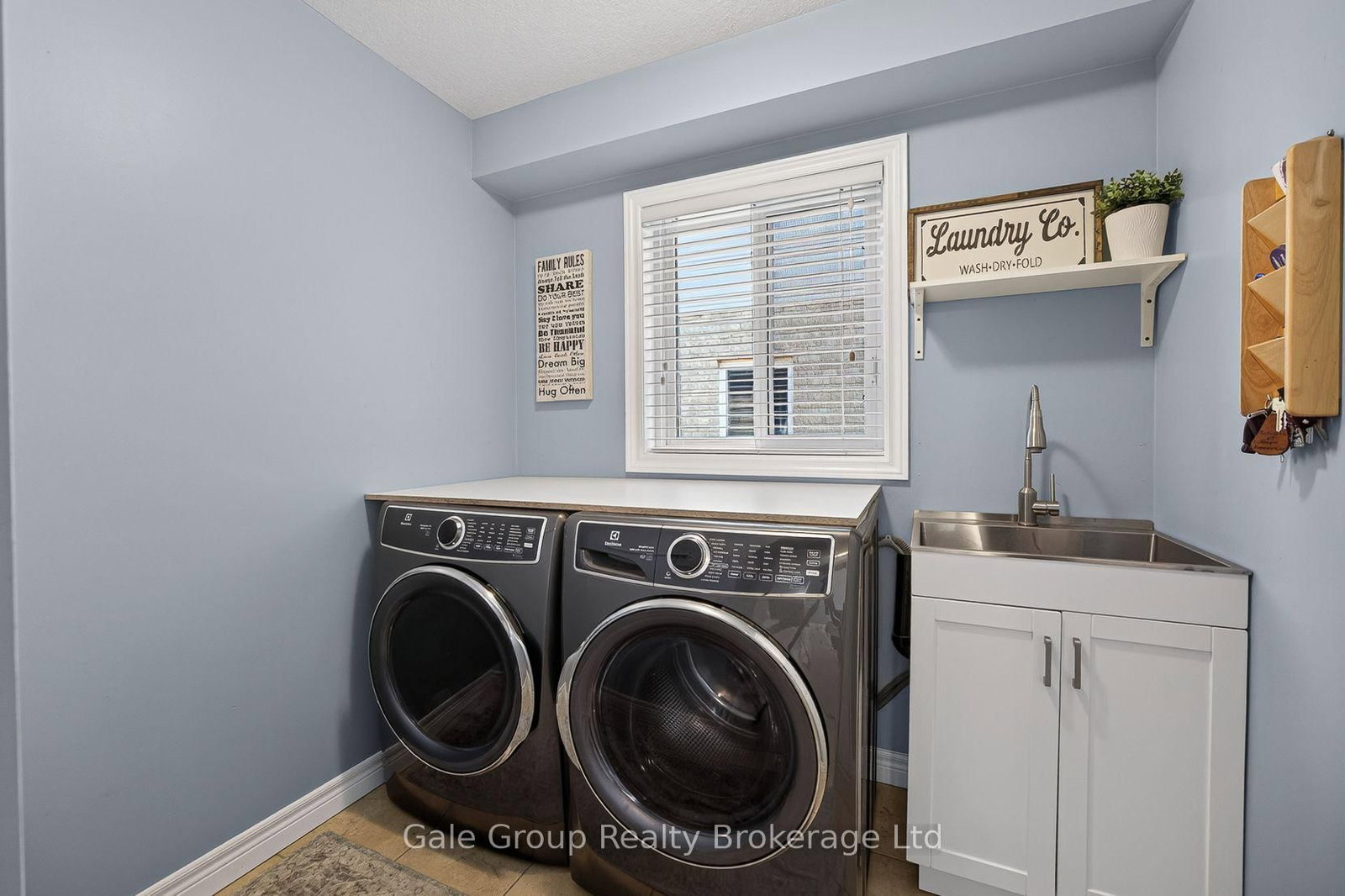 205 Munnoch Boulevard • Woodstock, ON photo 19