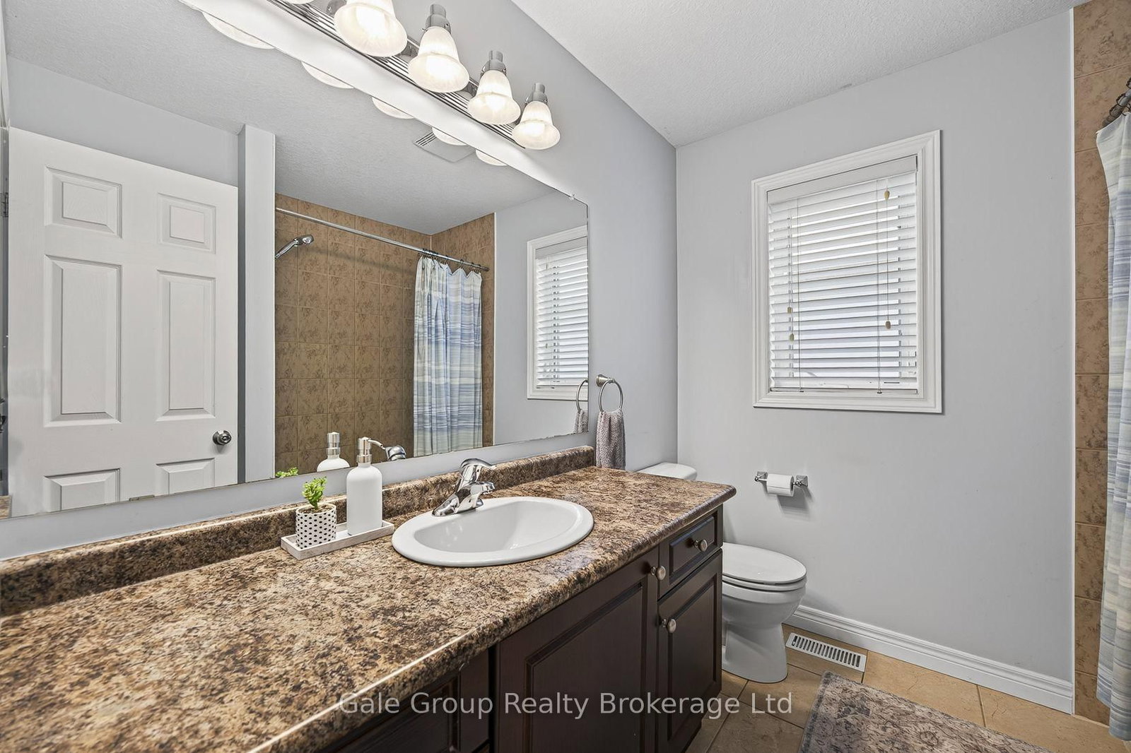 205 Munnoch Boulevard • Woodstock, ON photo 21