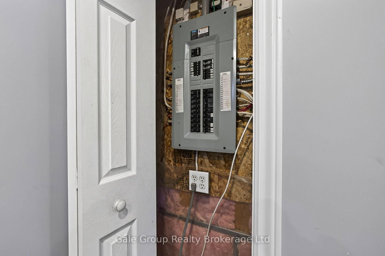 205 Munnoch Boulevard • Woodstock, ON photo 37