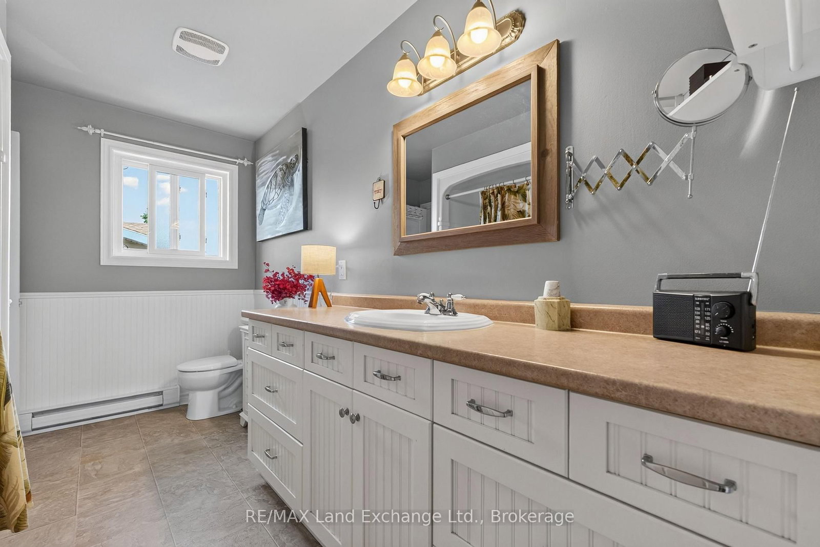 42 Webster Street • Kincardine, ON photo 12