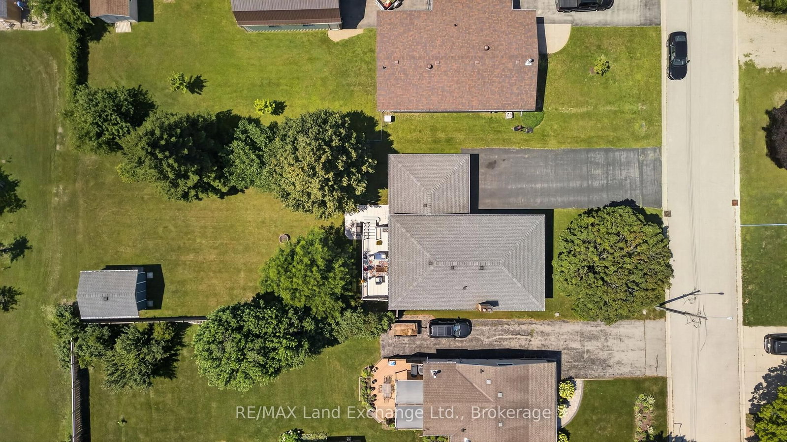 42 Webster Street • Kincardine, ON photo 37