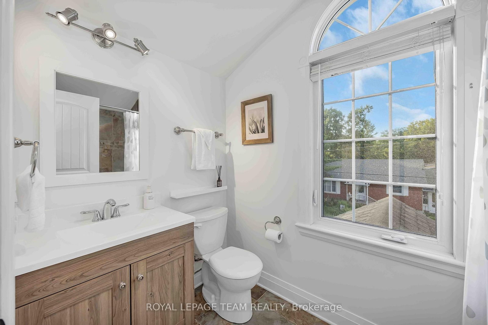 22 Centre Street • North Grenville, ON photo 32